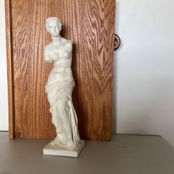 Venus de Milo Statue 