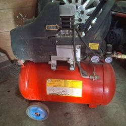 Central Pneumatic 10 Gallon/ 4HP Air Compressor