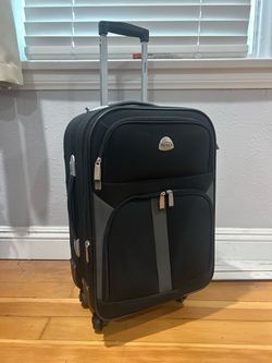 Luggage (carry on)