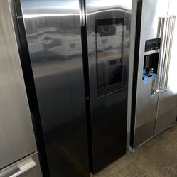 Samsung Black Stainless Steel Side By Side Family Hub Refrigerator