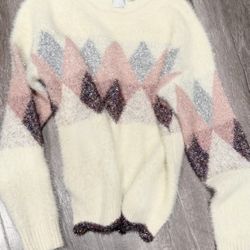 Sweater Medium Stretchy New 