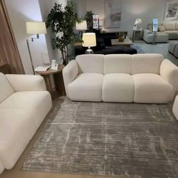 Modern White Sofa Set – Sculptural Design & Premium Comfort