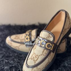 Women Shoes Size 38