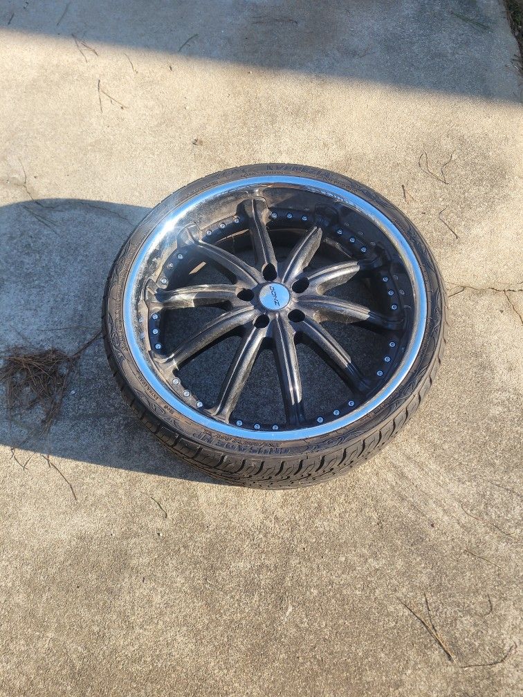 Set Of 4 22 Inch Rims For Porshe New Tires
