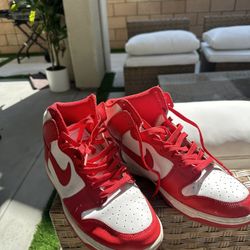 Nike Dunk High Championship White Red
