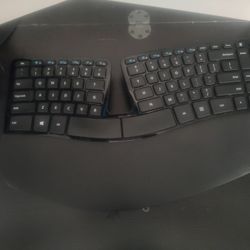 Microsoft Sculpt Ergonomic Desktop Keyboard Surface 1559 - No Dongle Tested
