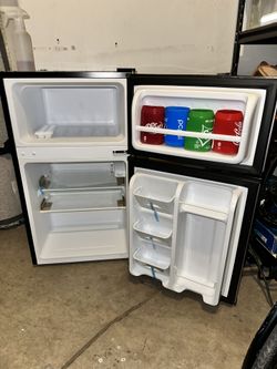 Arctic King Mini fridge