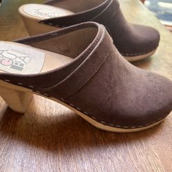 Brown Clogs - Maguba - Size 38 -