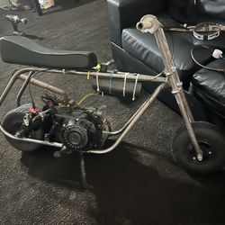 Mini Bike.   Comes With Dif Pipe 
