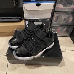 Jordan 11 Low Space Jam Size 8.5 Men 