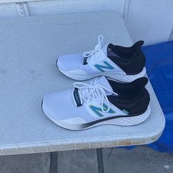Men's New Balance Size 12