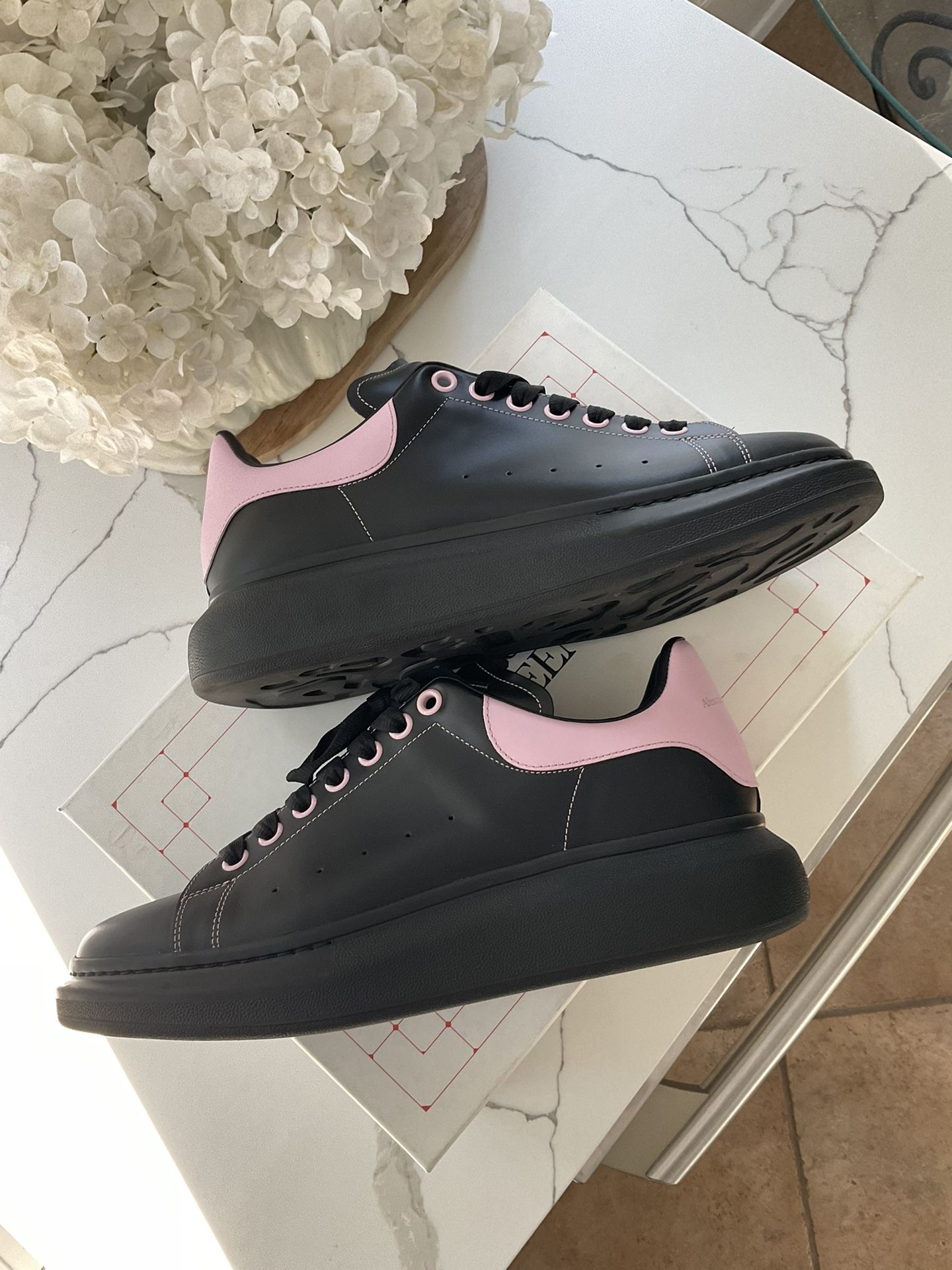 Alexander McQueen Oversized Sneaker, Black Ice Pink, Size 44 1/2