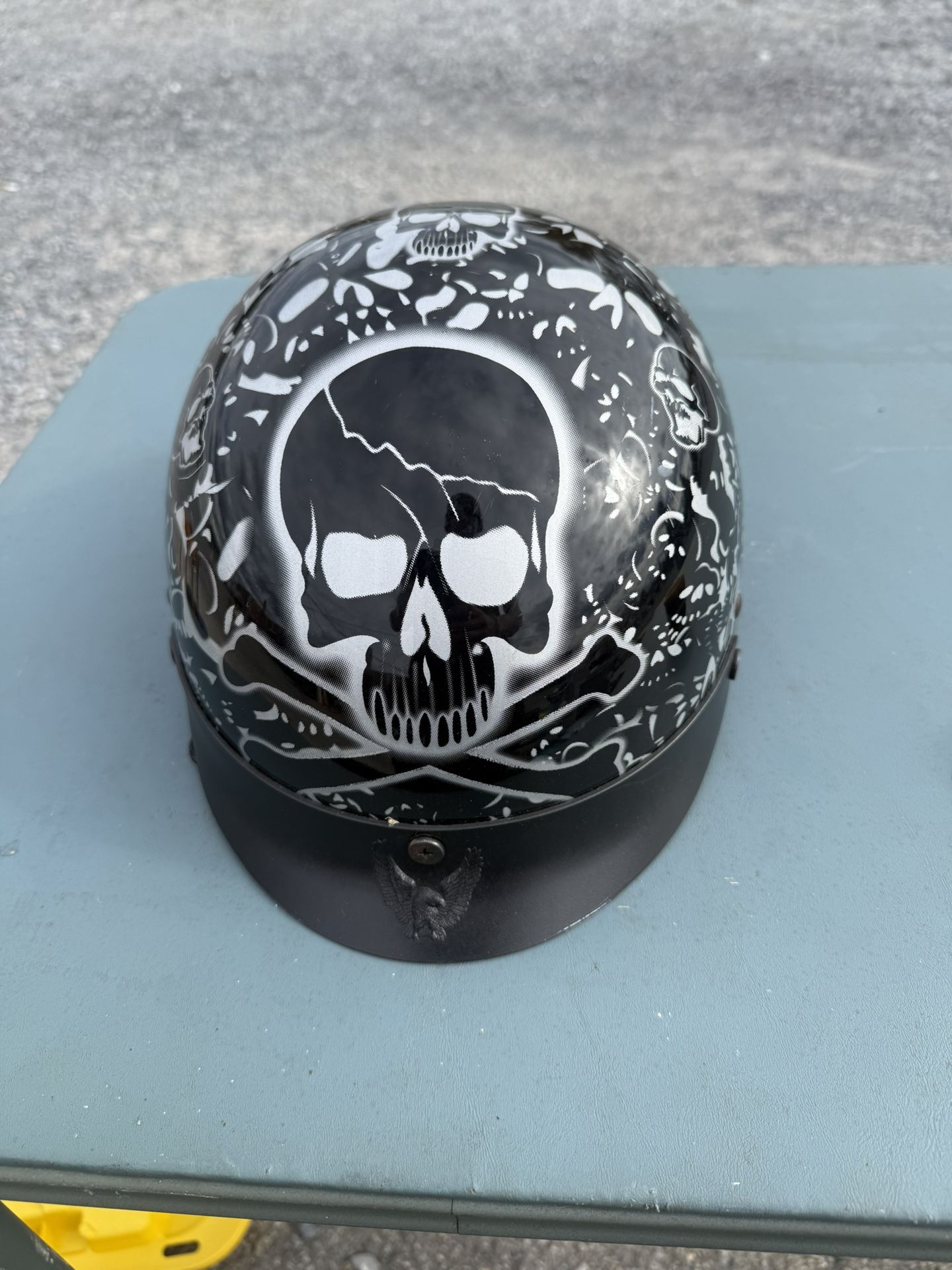 Motorcycle Helmet W/skulls