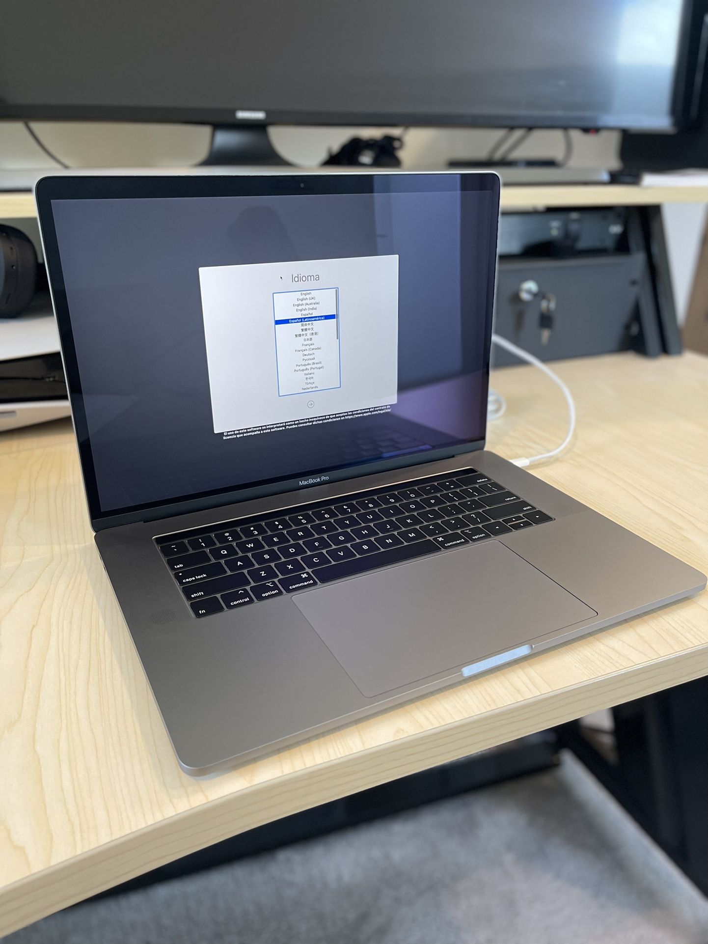 MacBook Pro 15 4TB 32GB i9 (2018)