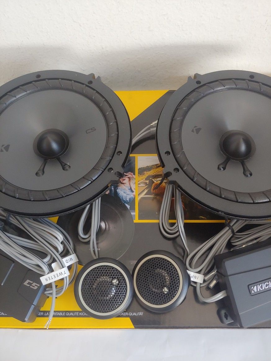 KICKER 1 PAIR 6.5" 300 WATTS COMPONENT SET WITH CROSSOVER CAR SPEAKER ( BRAND NEW PRICE IS LOWEST INSTALL NOT AVAILABLE )