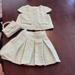 Green Pastel Outfit  Size 5