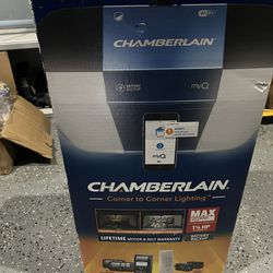 Chamberlain Garage Door Opener (new In Box) 