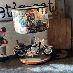 Collectable Harley Davidson Heritage Softail Table Lamp with Sounds 2004