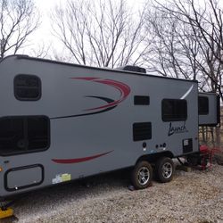 Starcraft RV (24ft)