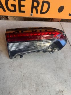 2019-2021.  TOYOTA RAV 4 LH. INNER TAILLIGHTREAR BRAKE LAMP ASSEMBLY OEM