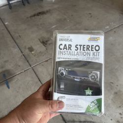 Car Stereo And Installer Kit