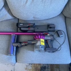 Dyson V7 Vacuum 