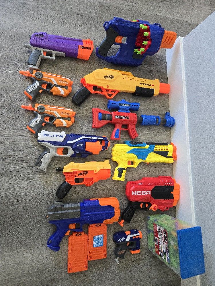 NERF GUNS