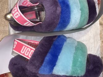 Uggs Slippers Size 5