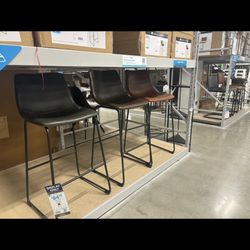 GREAT CONDITION Bar Chairs ! 