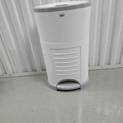 Diaper Dekor Classic Hands-Free Diaper Pail 