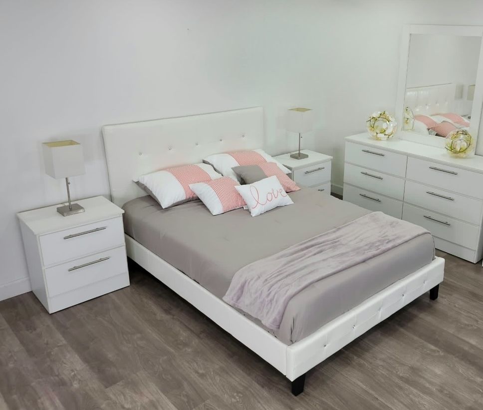 Bedroom Set - Juego De Cuarto 
