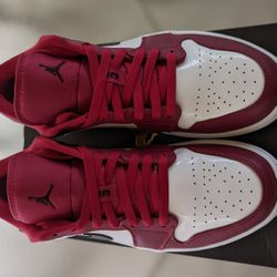 Jordan 1 Low Noble Red Size 12.
