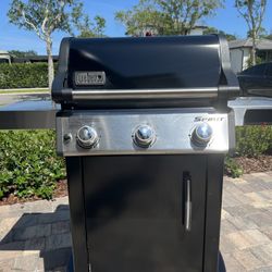 Weber Spirit E-330 3-Burner Propane Gas Grill 