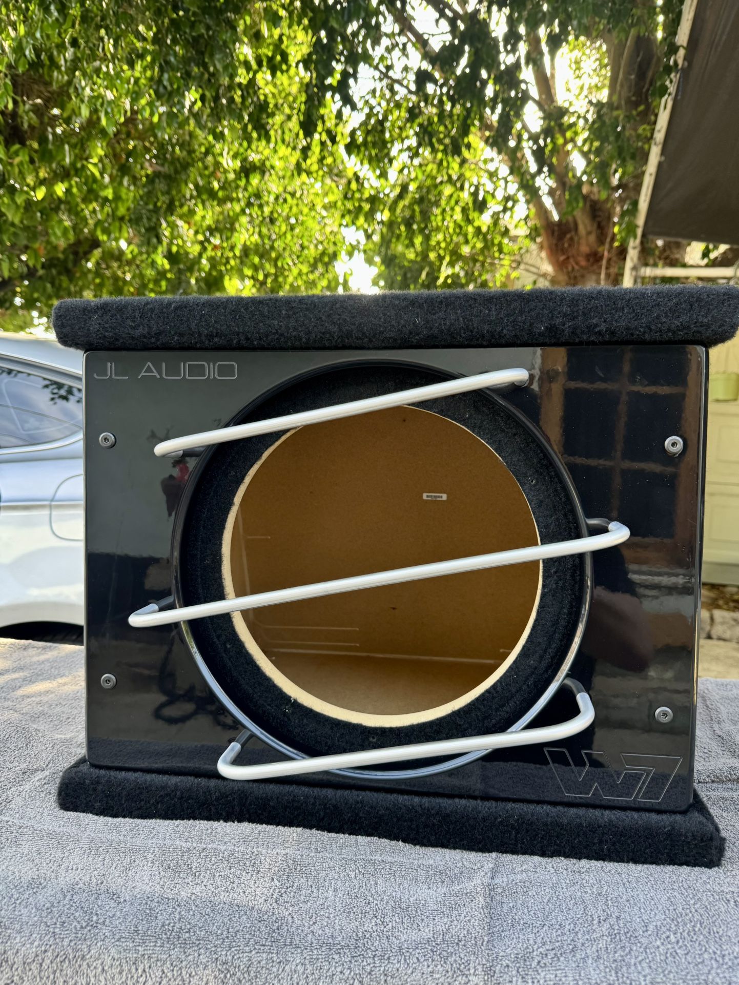 JL Audio Sealed ProWedge 12 W7