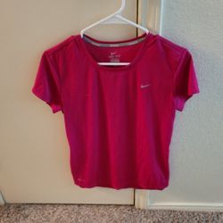 Nike Dri-Fit Athletic Shirt Size Medium 