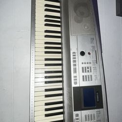 Yamaha Keyboard Piano