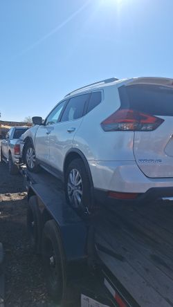 2017 Nissan Rogue For Parts