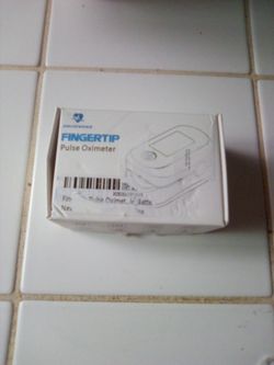 FINGERTIP PULSE OXIMETER