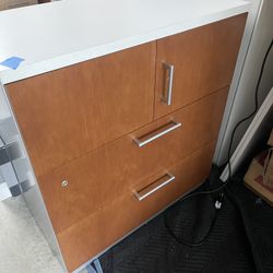 File Cabinet With Keys