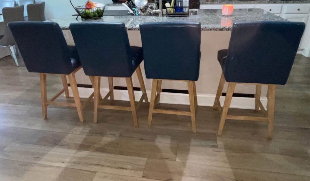 FREE STOOLS