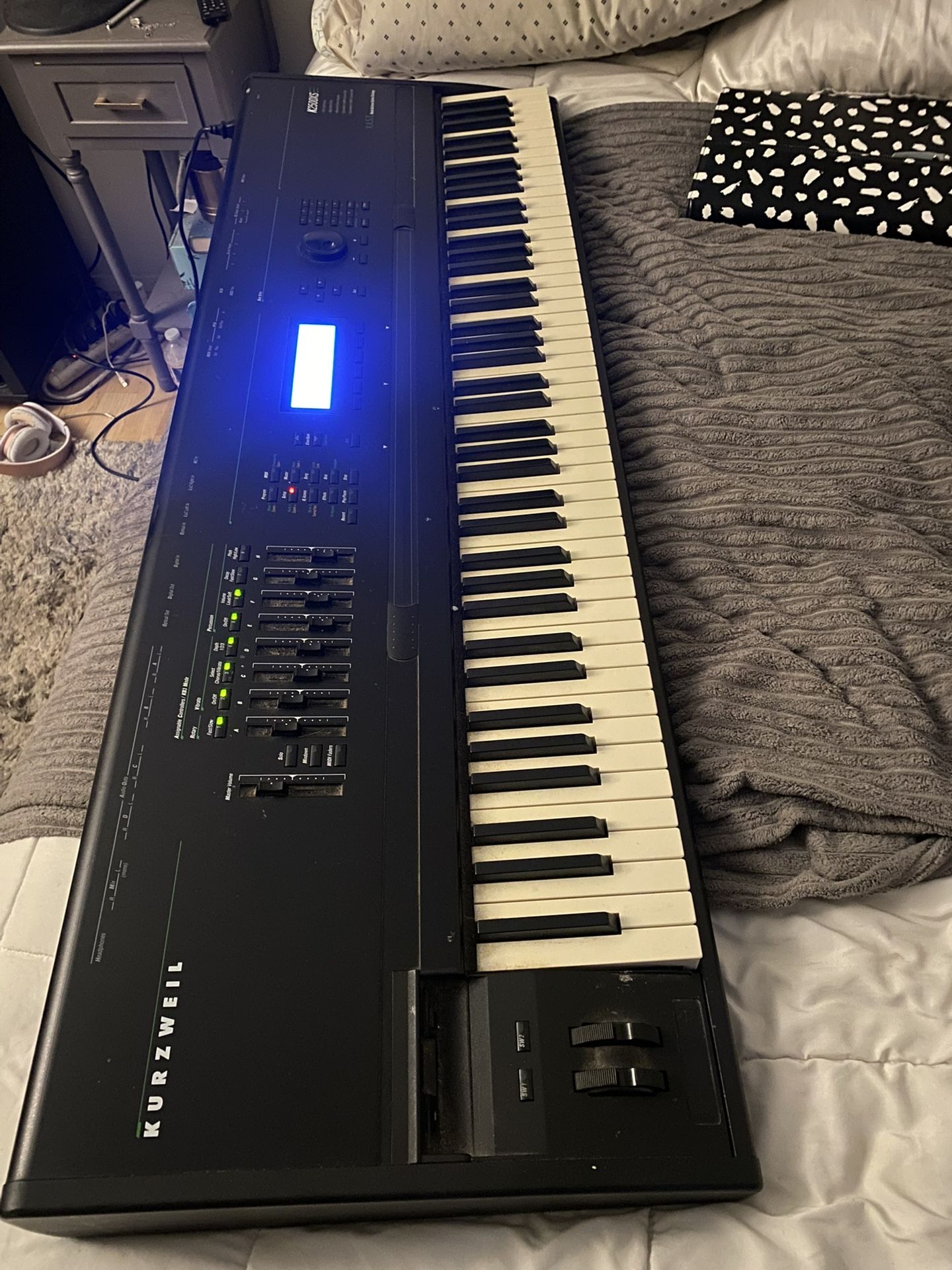 Kurzweil synthesizer keyboard K2500XS