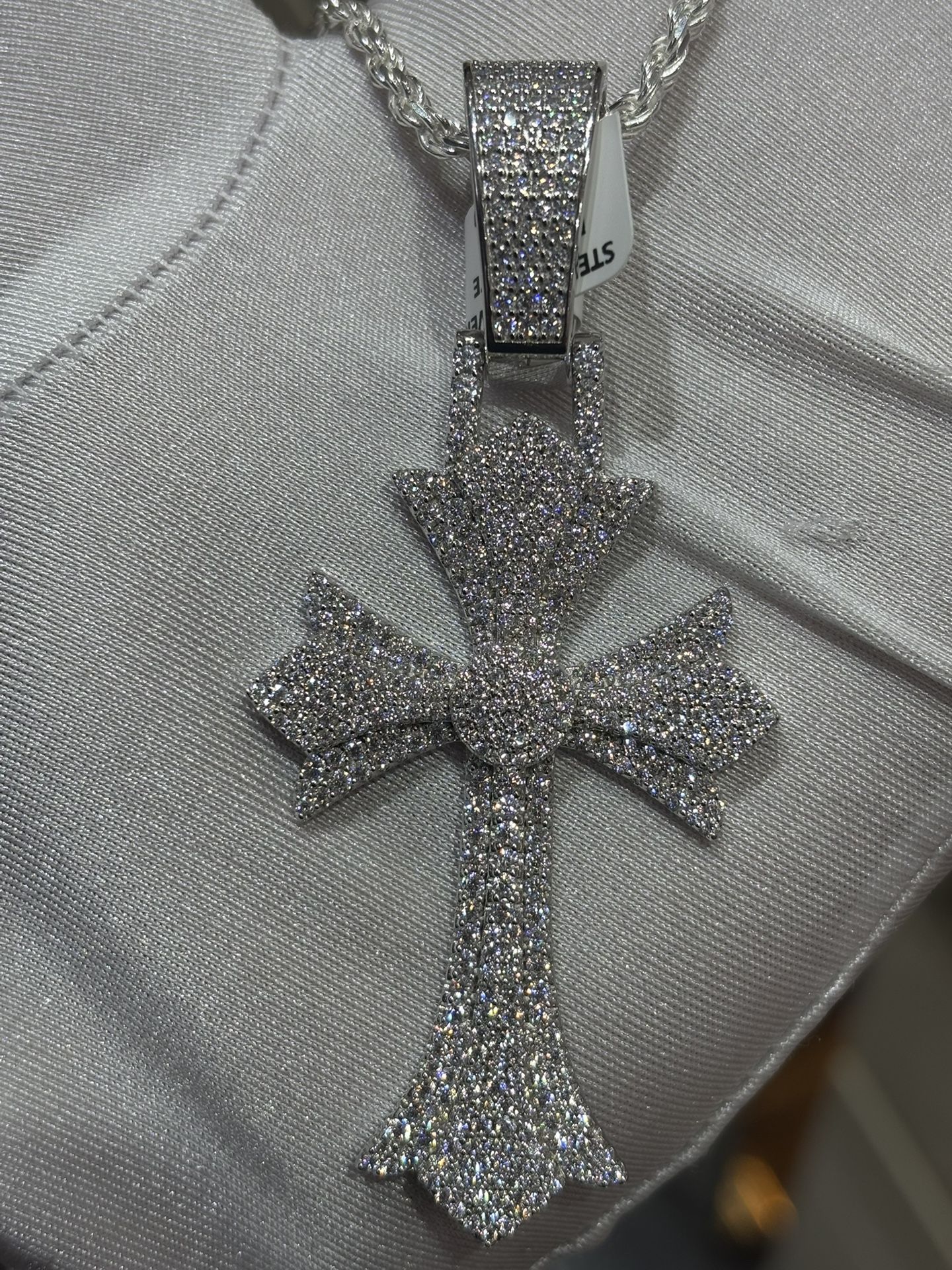 💎 925 Silver Chrome Heart Cross Pendant with Chain – 5.78 Ctw Moissanite, Solid Back ✝️