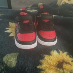 Nike Court Borough Low