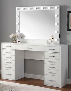 💜 Wood  Vanity  W/ USB LED Lights 🩷