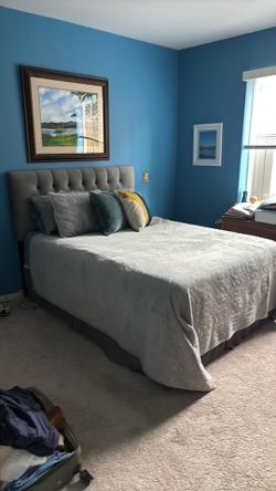 Quilted headboard, queen, size, bed and boxspring all include sheets and blankets. If you want best offer, thank you.