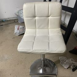 $0 Bar Stool