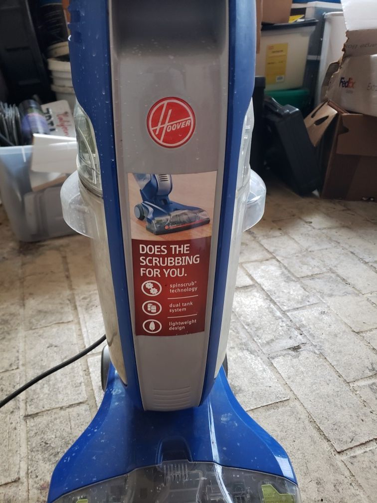 Hoover spin scrub double tank vacuum