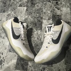 Nike Kobe 11 Elite white basketball shoes, Size US 12