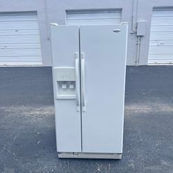 Whirlpool Side by Side Refrigerator. 100% FULLY WORKING!