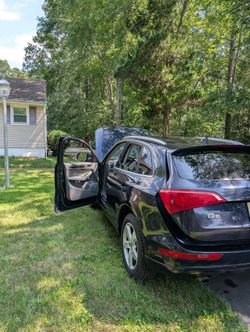Audi Q5  2.0  Parts                                                                            Car  Runs And Drives .